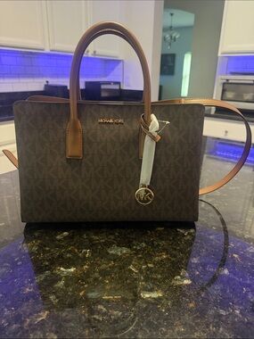 Michael Kors purse